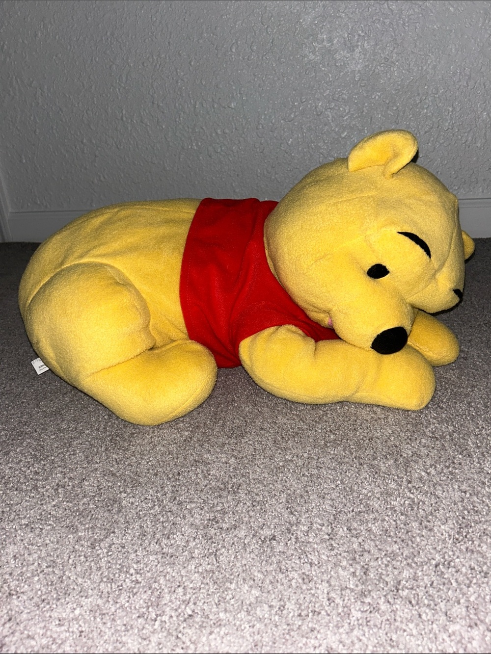 Vintage/2001- Winnie The Pooh Lounging Pooh 22” Plush